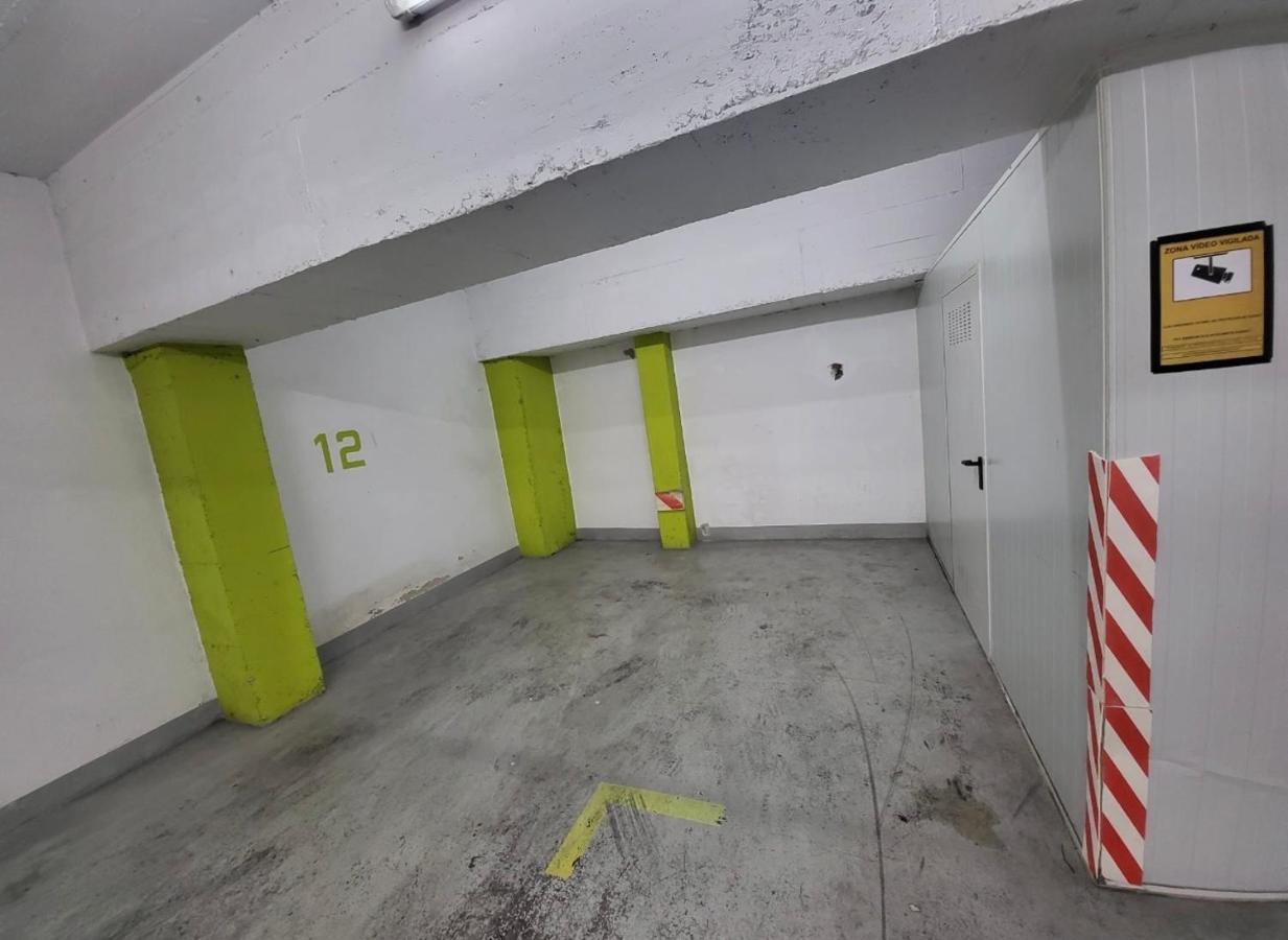 Atico De Diseno Con Terraza En El Centro De Olot Daire Dış mekan fotoğraf